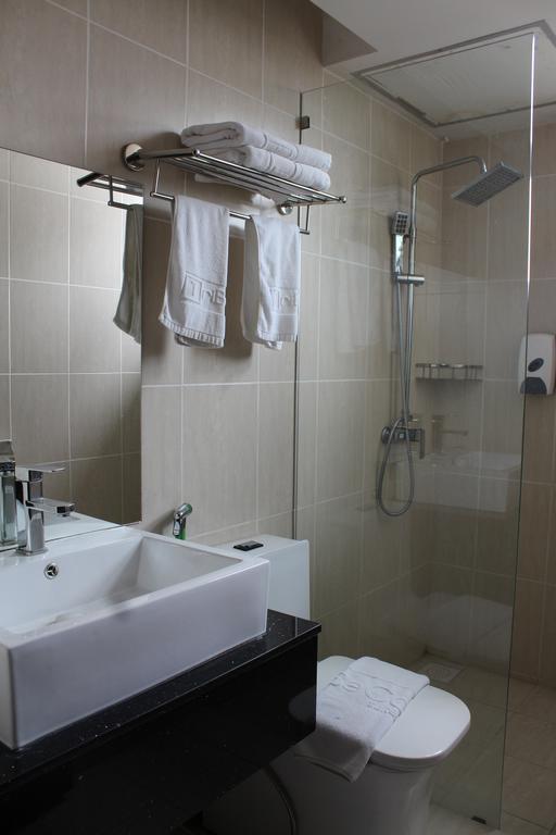 Tribeca Suites กูชิง ภายนอก รูปภาพ
