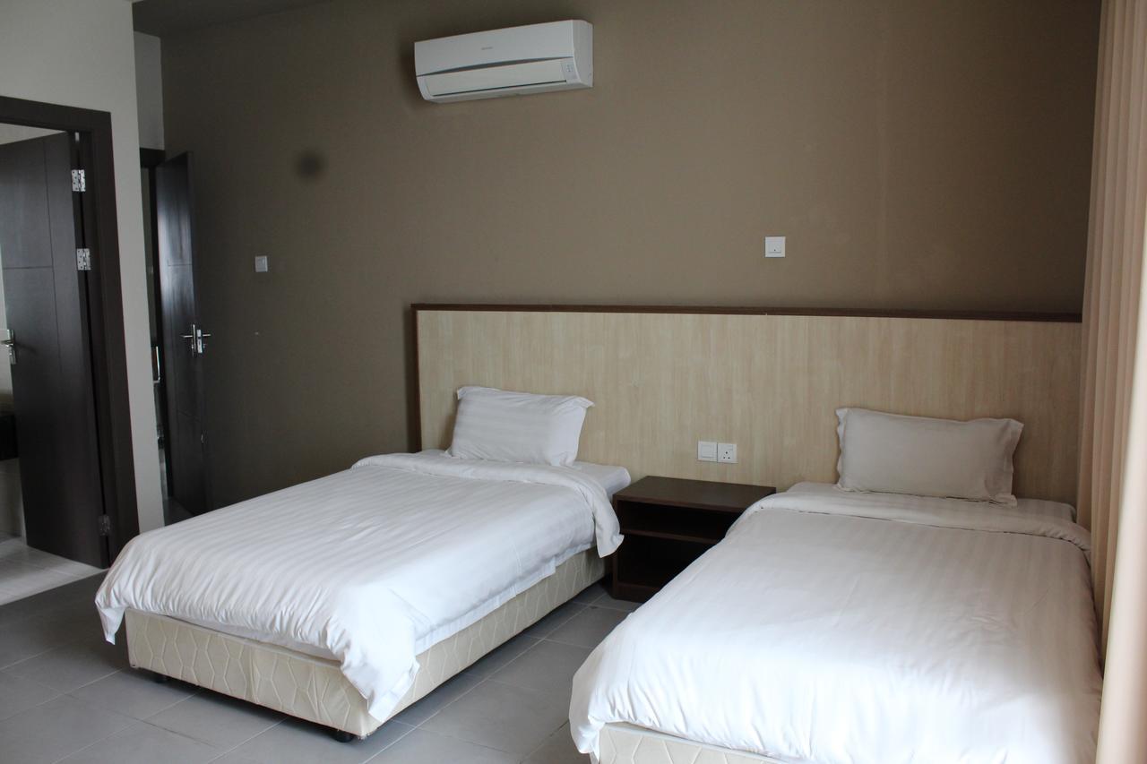 Tribeca Suites กูชิง ภายนอก รูปภาพ