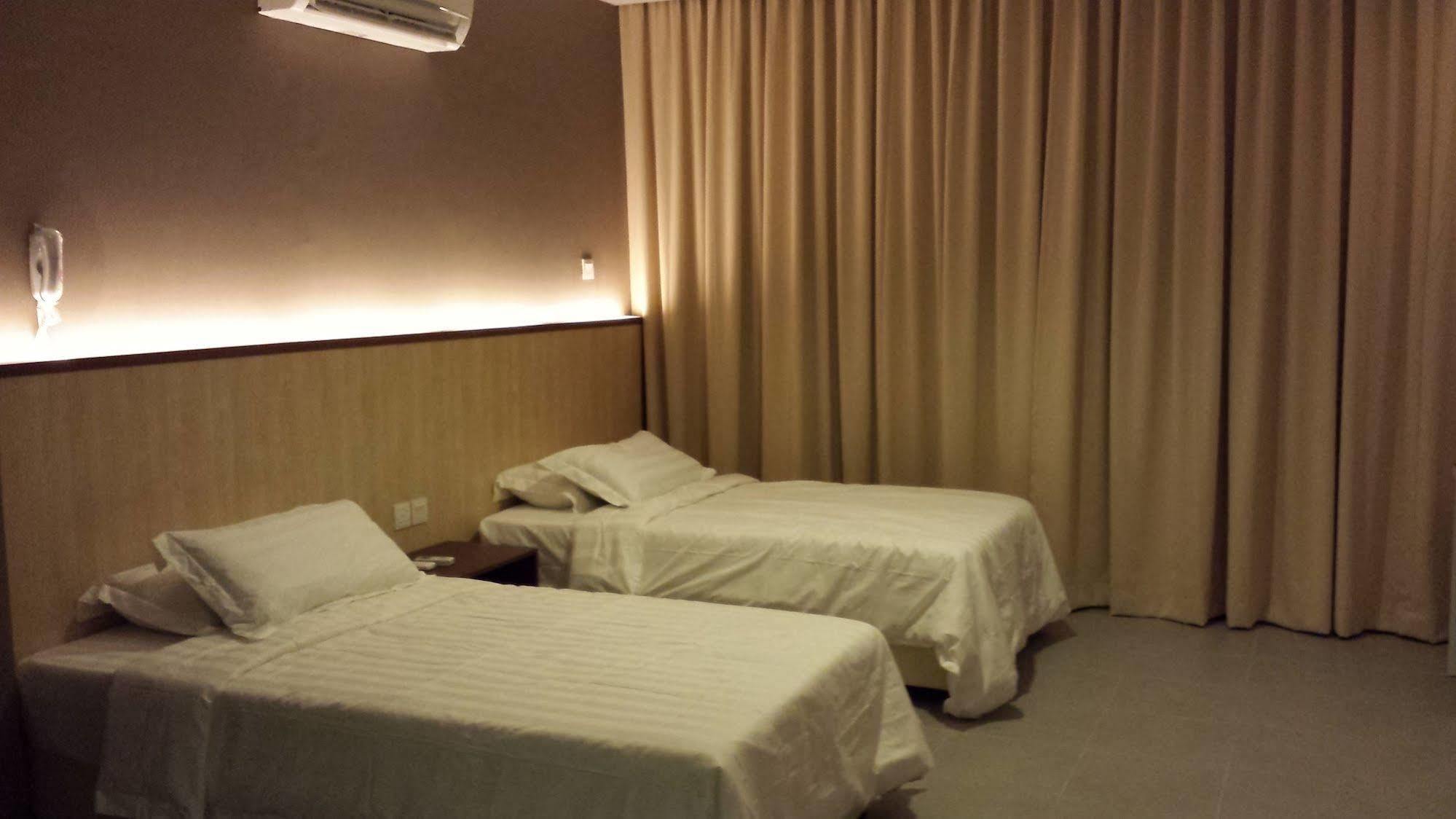 Tribeca Suites กูชิง ภายนอก รูปภาพ