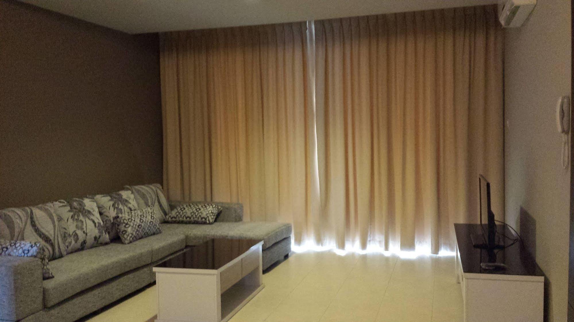 Tribeca Suites กูชิง ภายนอก รูปภาพ